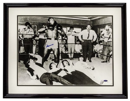 Muhammad Ali Signed Framed B/W 16x20 Photo